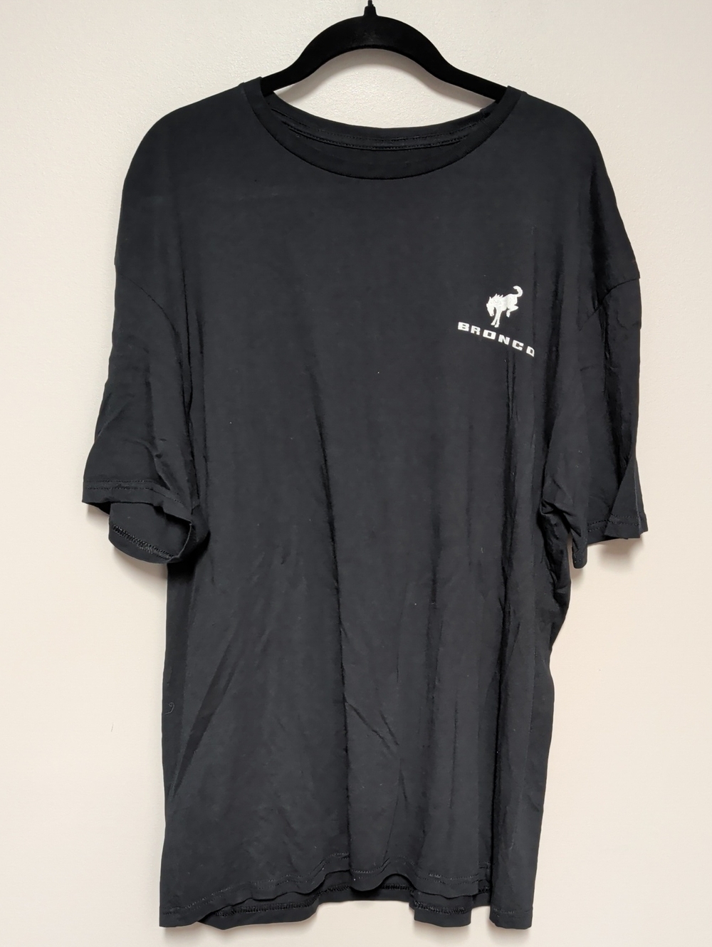 Black Bronco Men's Short Sleeve Tee